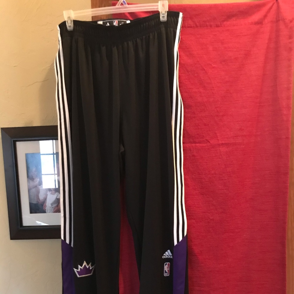 Tall man’s Adidas NBA Kings warm up pant 36 inseam